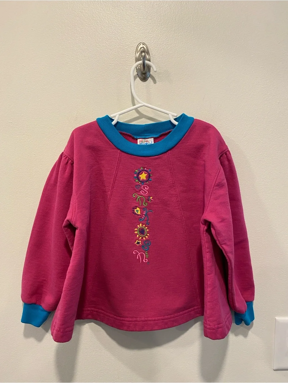 Vintage OshKosh B’gosh Girls Sweatshirt embroidered logo size 6 magenta 90s